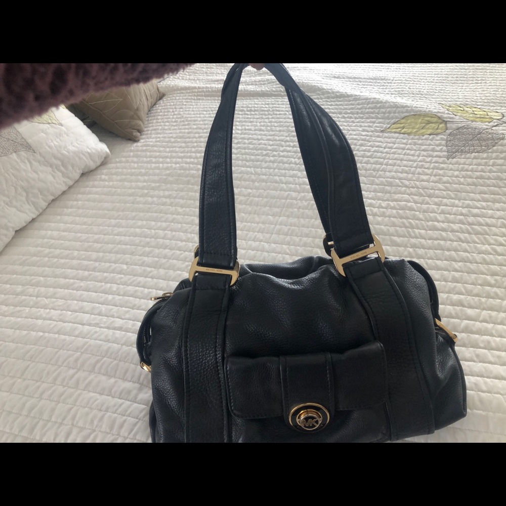 Michael kors leather purse